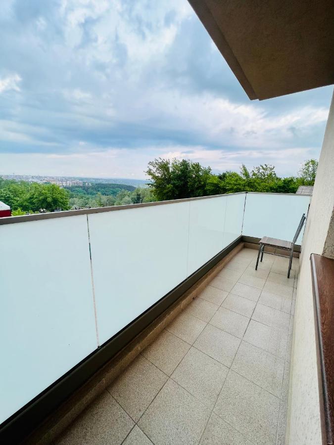 Апартаменты Altheda Living Zamca C4 Сучава Экстерьер фото